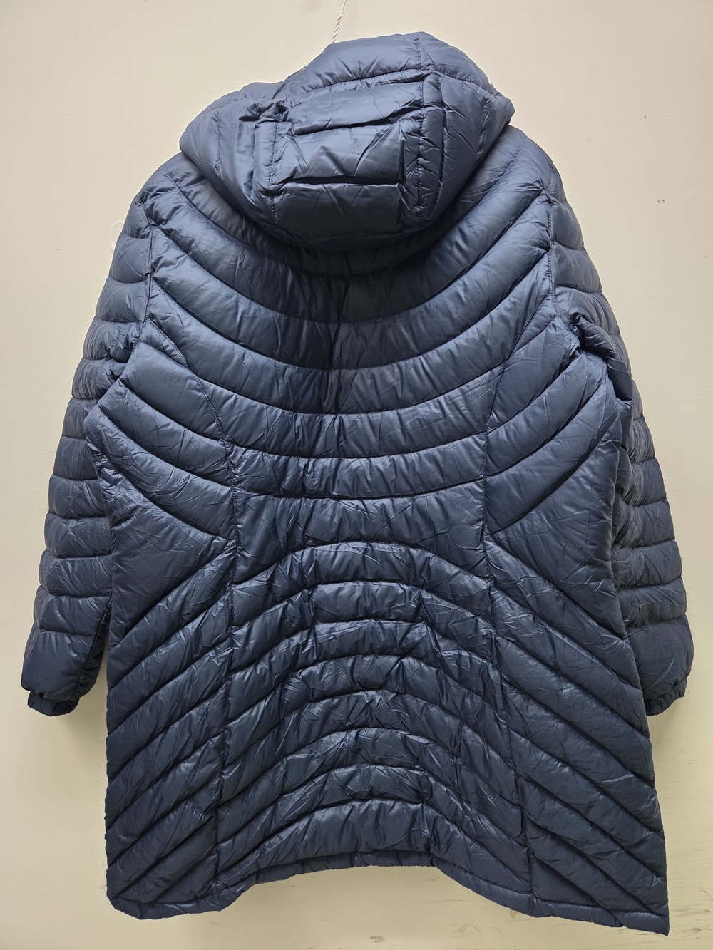L.L. Bean Ultralight 850 Down Hooded Coat Three Quarter Length Blue Sz. 1X - Picture 6 of 10